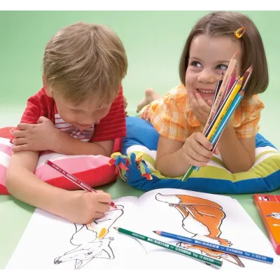 Ceruzky STABILO Trio 203/12 ks farebná súprava so strúhadlom