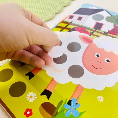 Gumolepky - Bodkovaná Farma